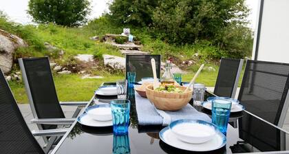 Luxury 6 Bedroom Spiddal Villa, Jacuzzi, Balcony. 5 mins to beach