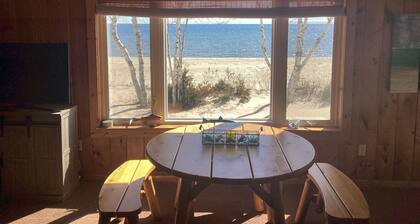 Shoreline Oasis- Your Spring Escape with Sandy Shores and Lakeside Views