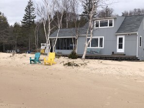 Exterior - Shoreline Oasis- Wake Up to Spring's Beauty at Shoreline Oasis on the Beach (Manistique)