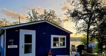 Pratt Lake Place:Relax and Recharge in This Cozy Summer Hideaway!
