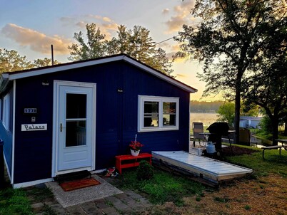 Pratt Lake Place: Pumpkin Spice & Crisp Air – Perfect Fall Getaway!