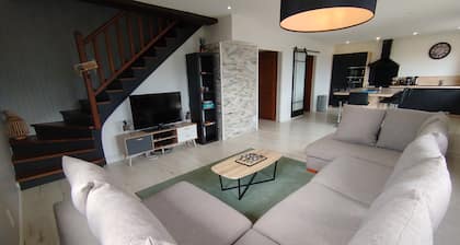 Comfortable Chalet - View of Lake Aiguebelette