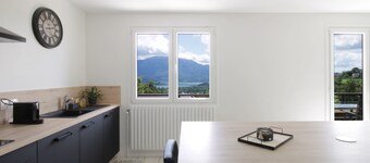 Confortable Chalet - Vue sur le Lac dâAiguebelette