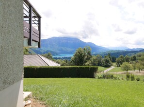 Property grounds - Comfortable Chalet - View of Lake Aiguebelette (La Motte-Servolex)