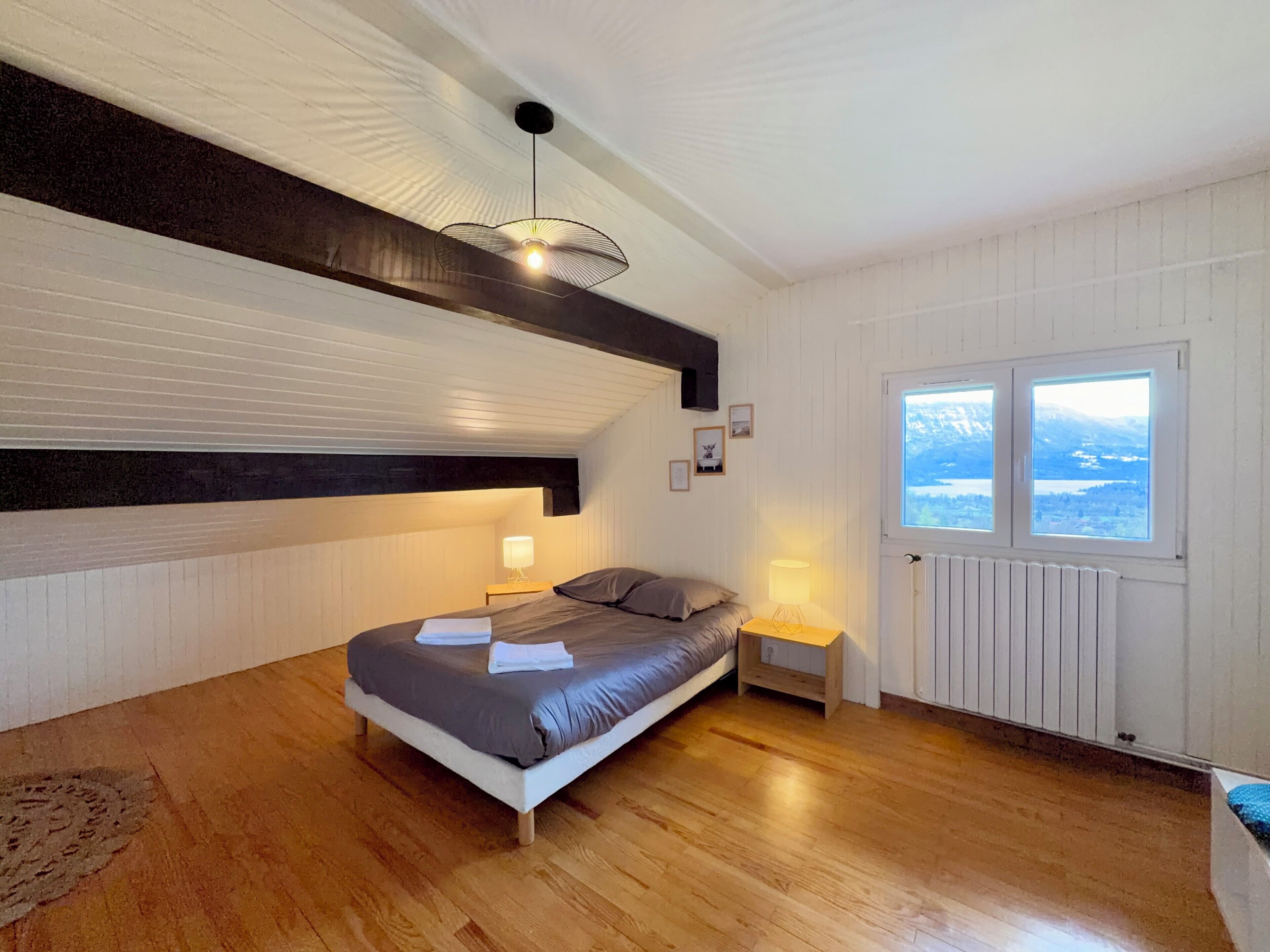 5 bedrooms, iron/ironing board, WiFi