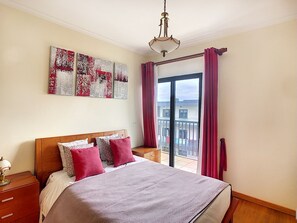 2 bedrooms, free WiFi, bed sheets - Gemini Apartment by LovelyStay (Funchal)