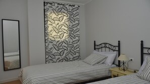 Free WiFi, bed sheets