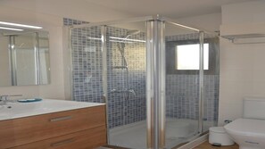 Shower, towels