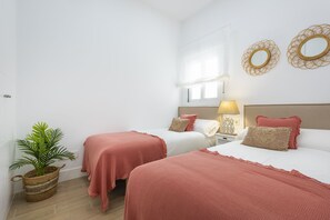 3 Schlafzimmer, Bügeleisen/Bügelbrett, WLAN, Bettwäsche