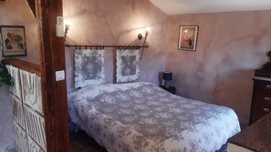 2 bedrooms, soundproofing, iron/ironing board, WiFi - LA PASTOURELLE (ST CHINIAN)