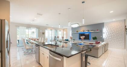 15BD/9BDR/10BA sleeps20-pool/Htub/Theater/Arcade