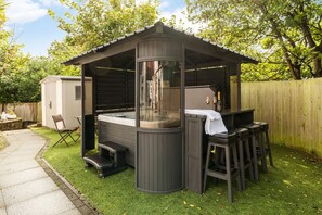 Bain à remous extérieur