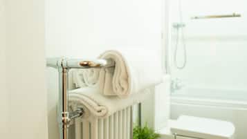 Panoramic Double Room, Ensuite, Garden View (Room 2) | Bathroom