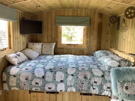Cabin | 1 bedroom, bed sheets