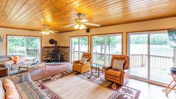 Televisor intel·ligent i llar de foc