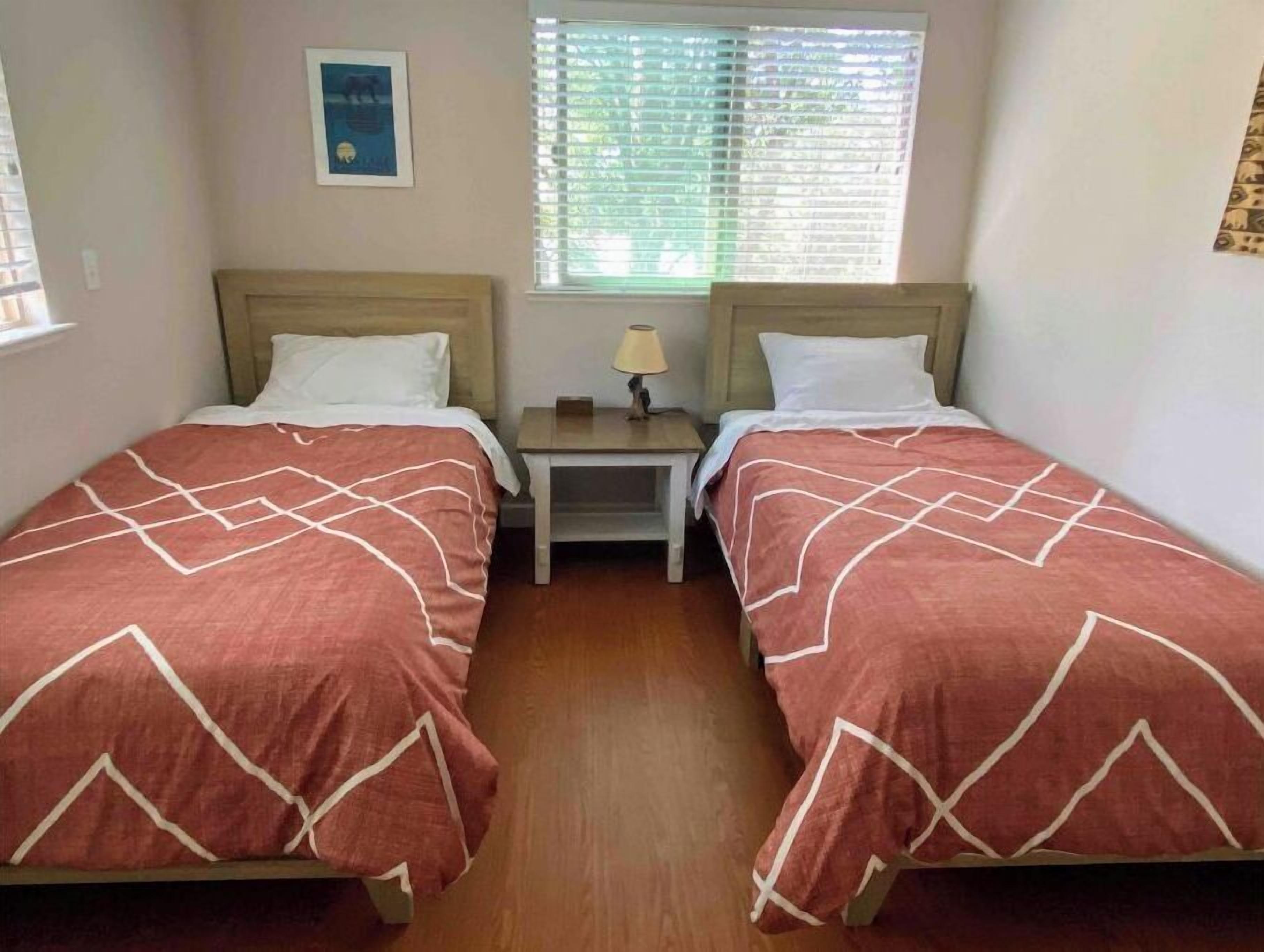 3 habitaciones, tabla de planchar con plancha y wifi gratis 