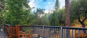 Cozy Seven Pines Cottage - 3br 2bath - Yosemite & Bass Lake - forest home base