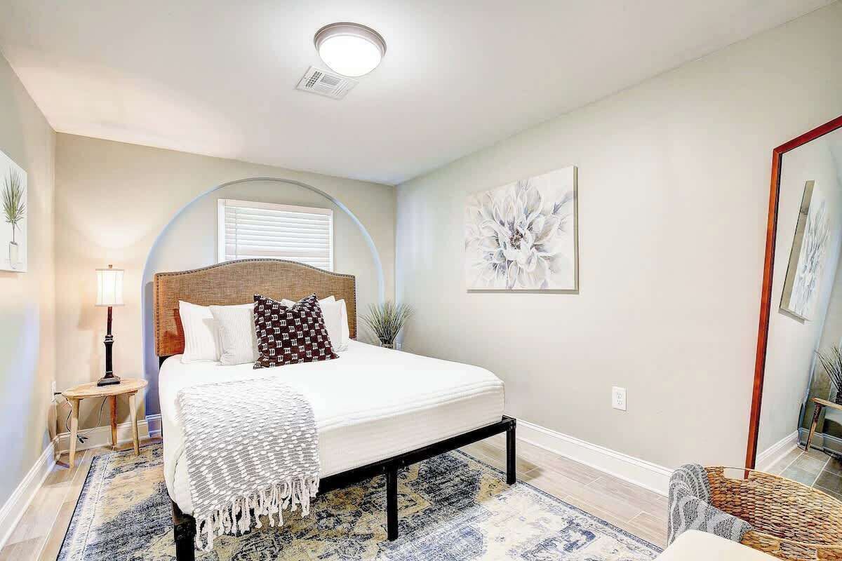 1 bedroom, iron/ironing board, Internet