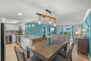 Interior - Crystal Sands Tower Unit 309 - Beachfront (Sarasota)