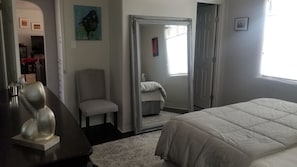 2 bedrooms, desk, iron/ironing board, free WiFi