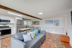 Smart TV, lettore DVD, libri