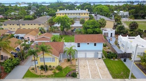 Exterior - "Bright Summer Days" (Lake Worth)