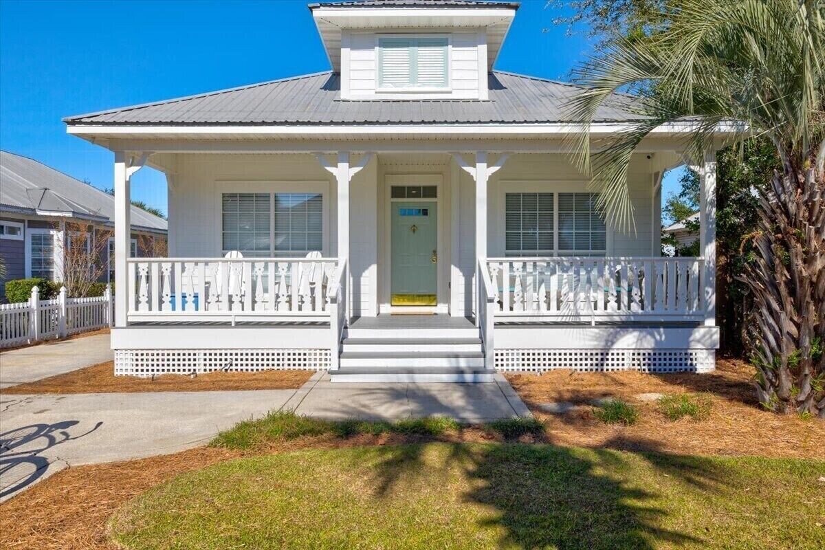 Photo 2 of FREE GOLF CART. private HEATED pool option. Walk to the beach.Sleeps 10!