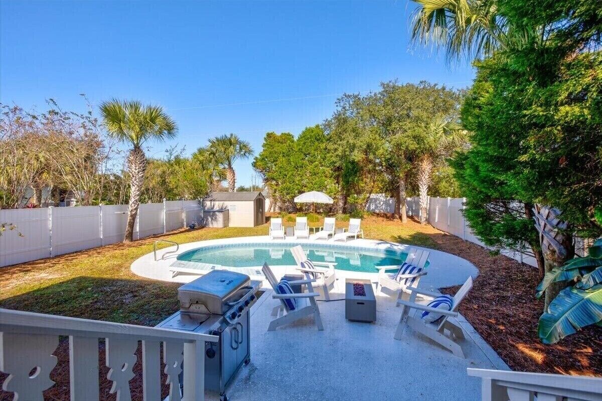 Photo 20 of FREE GOLF CART. private HEATED pool option. Walk to the beach.Sleeps 10!