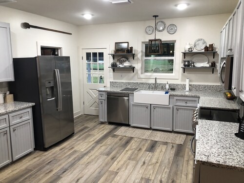 SunShiner Farm - Shiner, TX