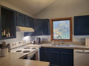 Fridge, microwave, oven, stovetop - Cozy Cabin in the Woods with a Short walk to the Lake, ORV Trails, and Skiing! (Elmira)