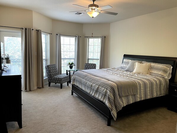 4 bedrooms, iron/ironing board, free WiFi, bed sheets