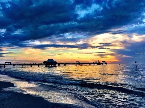 On the beach, sun loungers, beach towels - Updated condo just steps to the white sand beaches of Clearwater Beach (Clearwater)