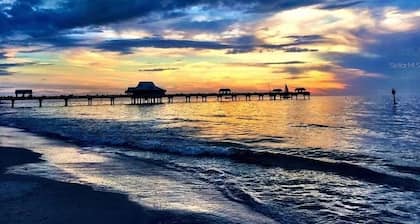 Updated condo just steps to the white sand beaches of Clearwater Beach