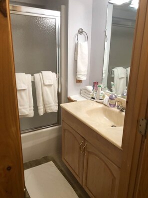 Bathroom - White Mountain Chalet (North Woodstock)