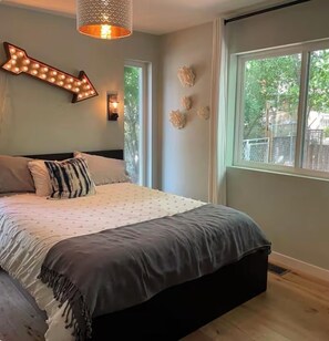 5 slaapkamers, een bureau, reisbedje, gratis wifi