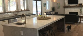 Explore Redwood forests on the Avenue of The Giants and the Eel river