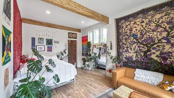 5 sovrum, skrivbord, resesäng och gratis wi-fi