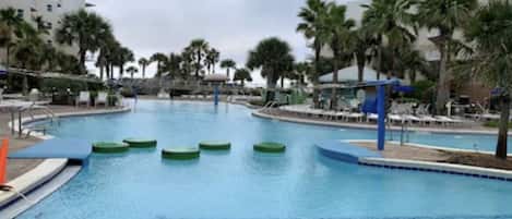 室外游泳池,恒温泳池