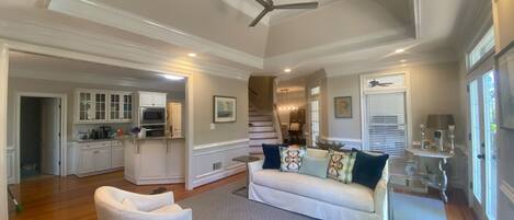 智能电视、壁炉