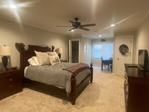 5 Schlafzimmer, Bügeleisen/Bügelbrett, WLAN, Bettwäsche