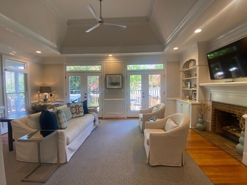 Gated Golf Community - West Lake - Master's Rental