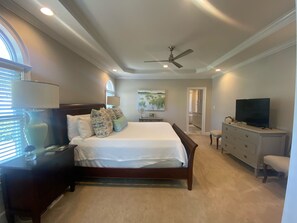 5 bedrooms, iron/ironing board, WiFi, bed sheets