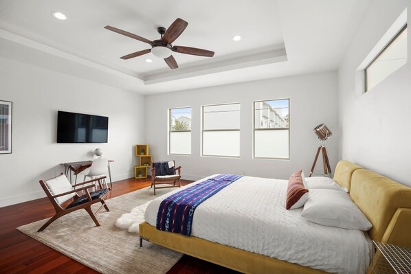 3 chambres, bureau, fer et planche à repasser, Wi-Fi gratuit