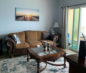 Smart TV, table tennis