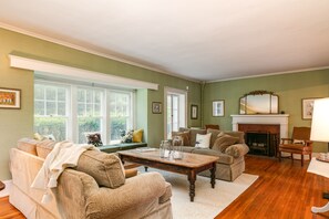 Smart TV, books, offices