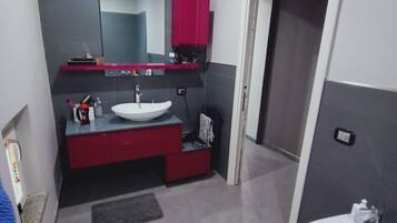 Badewanne, Whirlpool, Bidet