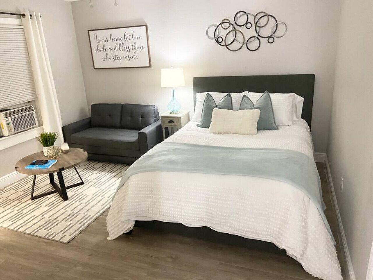 1 bedroom, iron/ironing board, WiFi (free), bed sheets