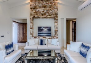 Smart-TV, Kamin, Drucker