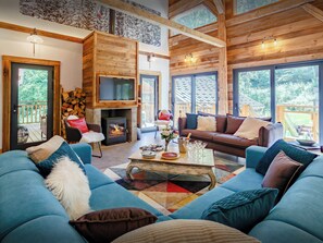 TV, peis, videospill og DVD-spiller