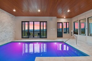 Alberca techada y alberca climatizada